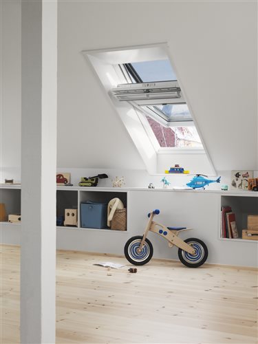 screenova-roleta-velux-solarnym-dialkovym-ovladanim-1.jpg